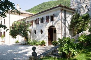 تختخواب و صبحانه Villa Barberina