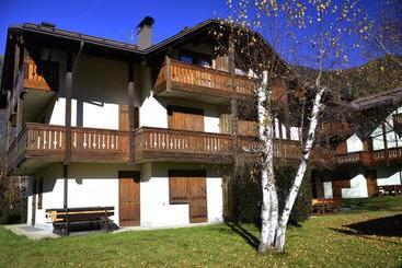 اقامتگاه Beverly Casa Vacanze Appartamento Con Giardino Privato