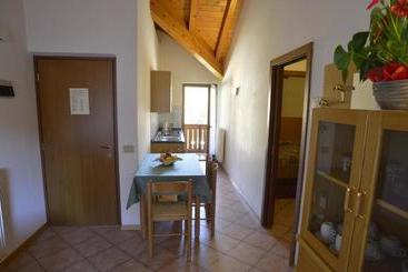 اقامتگاه Beverly Casa Vacanze Appartamento Con Giardino Privato