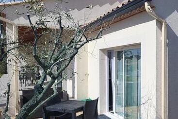 住宿加早餐  Chambre D Hôtes Le Petit Valadas à 7km D Uzes