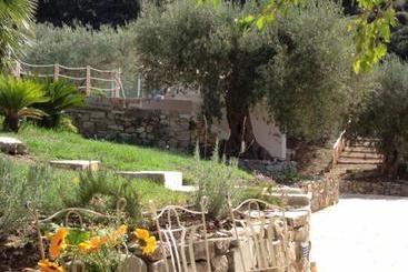 هتل Antica Tindari