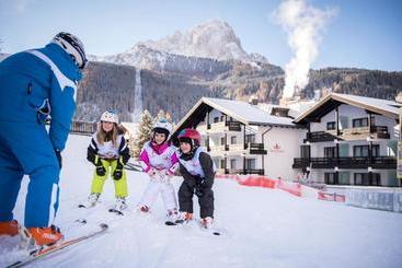 هتل Biancaneve Family