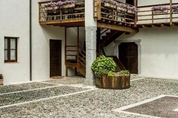 اقامتگاه Cascina La Palazzina