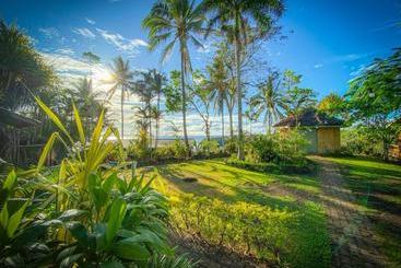 Tufi Resort