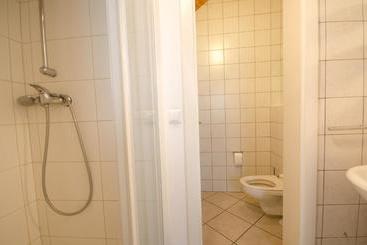 H2o Hostel