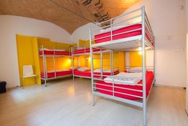 H2o Hostel