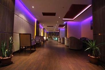 هتل Raoum Inn Arar