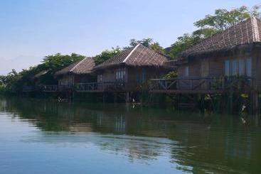 Royal Nadi Resort