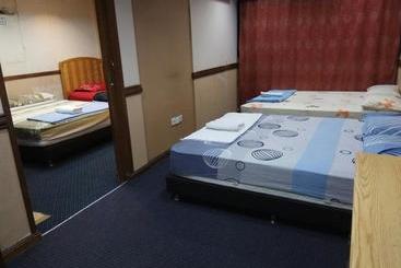 هتل City Residence Shah Alam