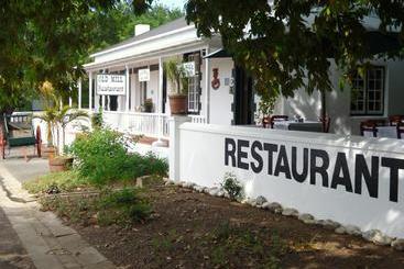 בית מלון כפרי The Oil Mill Guesthouse