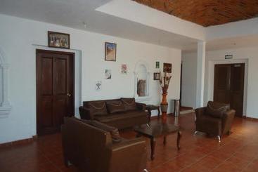هتل San Isidro