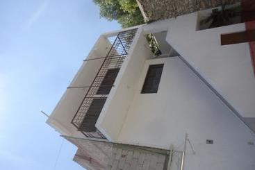 هتل San Isidro