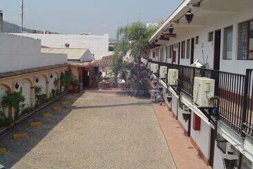 Hotel & Suites Coral