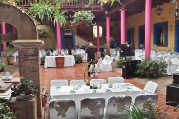 هتل La Vieja Casona
