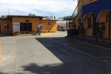 Motel Agora