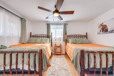 بيت ريفى Game Room & Fire Pit: Chic Pocono Pines Home!
