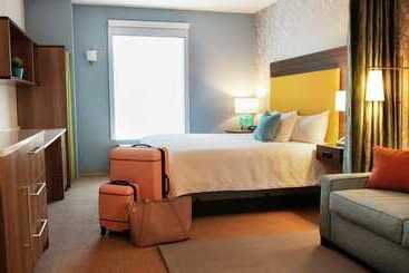 هتل Home2 Suites By Hilton Dallas East