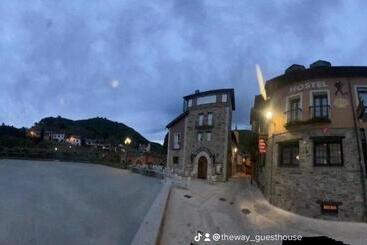 הוסטל The Way Hotel Molinaseca