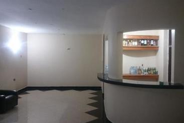 تختخواب و صبحانه Itetemia Royal Inn