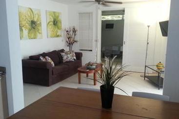 تختخواب و صبحانه Oreuga Apartahotel Boutique
