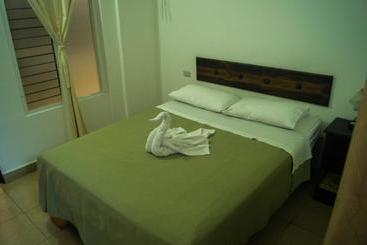 هتل Explore Lodge