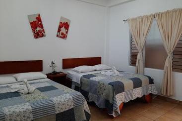 هتل Explore Lodge