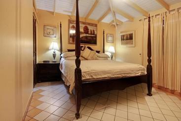 هتل Mary S Boon Beach Resort & Spa