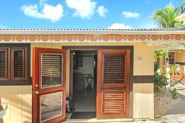 هتل Mary S Boon Beach Resort & Spa