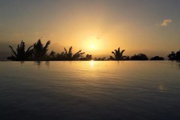 هتل Tet Rouge Resort