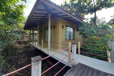 تختخواب و صبحانه Mass Eco Cabana Yoga & Spa   Unawatuna