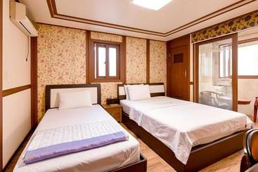 هتل Hillstay Residence