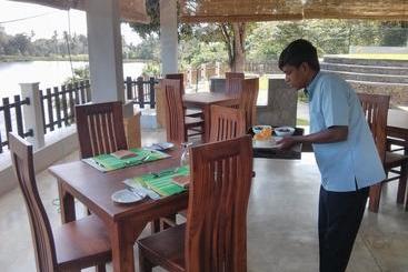 هتل Lotus Villa Holiday Resort