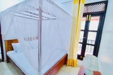 تختخواب و صبحانه Kadolana Guest House