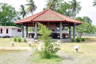 استراحتگاه Nilaveli Ayurveda Center