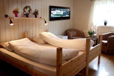تختخواب و صبحانه Tynset Rom & Camping