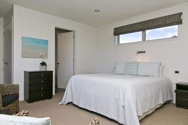 B&b @ Number Ten