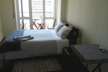 تختخواب و صبحانه Autentik Guest House