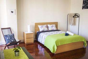 تختخواب و صبحانه Autentik Guest House