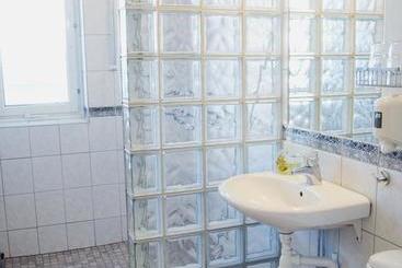 هاستل Carlstadcity H Boutique Hotell