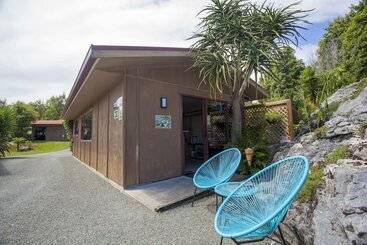 汽车旅馆  The Rocks Chalets