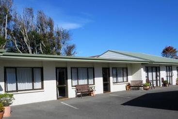 Yarrow Motel
