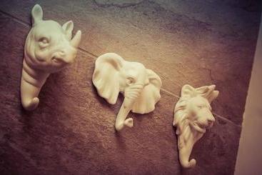 تختخواب و صبحانه Hide&sleep