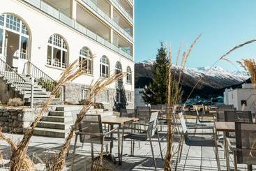 هتل Davos Inn