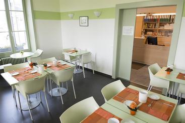 ホテル Hôtel Le Funi De Cossonay