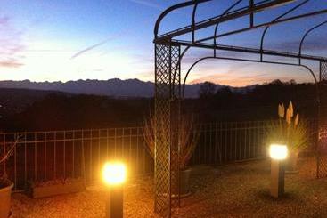 ホテル Hôtel Le Funi De Cossonay