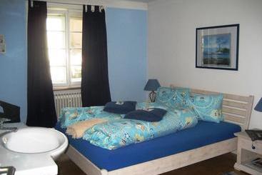 Victor's Bed & Breakfast