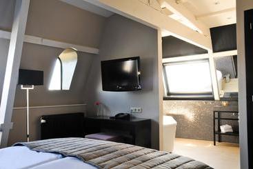 Hotel Bellevue Groothoofd  Restro