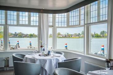 Hotel Bellevue Groothoofd  Restro