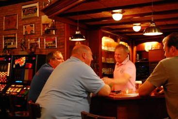 هتل Cafe 't Zonneke