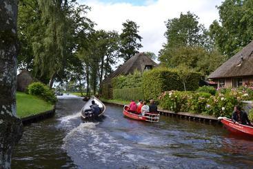 هتل Giethoorn